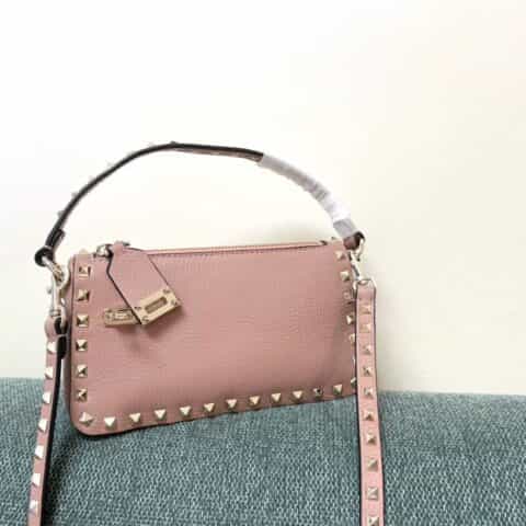Valentino华伦天奴Garavani Rockstud 小号粒面小牛皮斜挎包5500