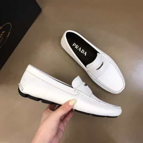 PRADA/普拉达    进口头层牛皮P家经典奢牌驾车豆豆鞋