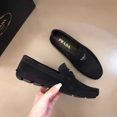 PRADA/普拉达    进口头层牛皮P家经典奢牌驾车豆豆鞋