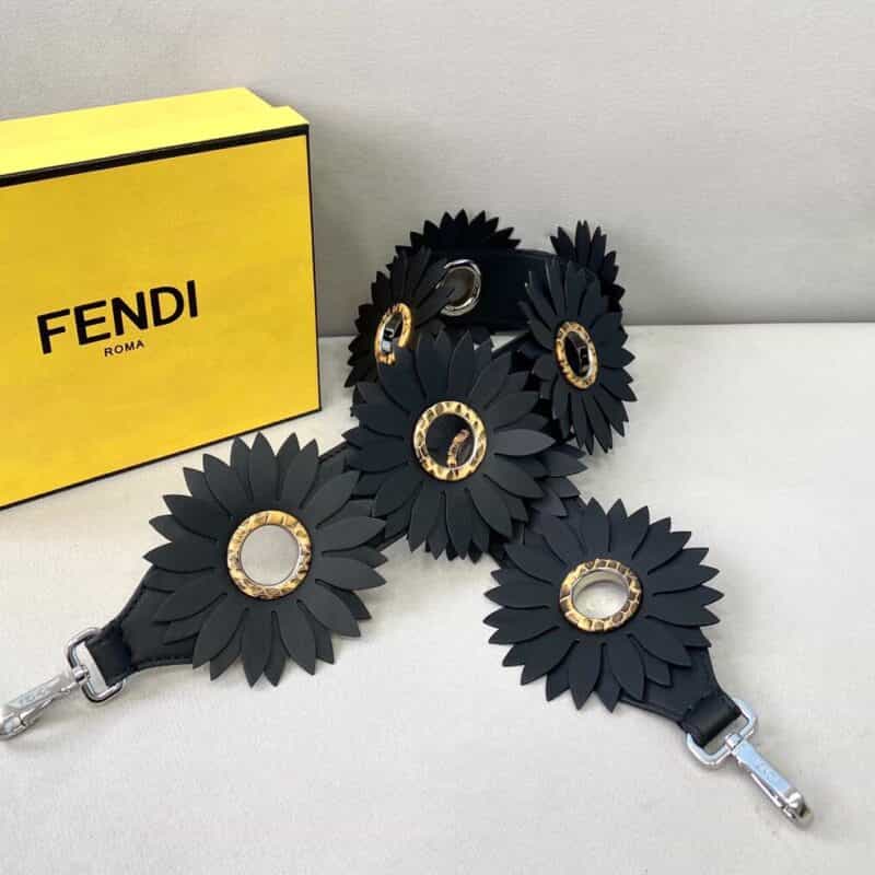 FENDI芬迪太阳花长肩带872