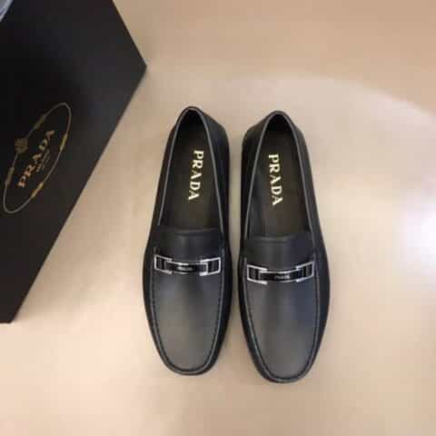 PRADA/普拉达    进口头层牛皮P家经典奢牌驾车豆豆鞋