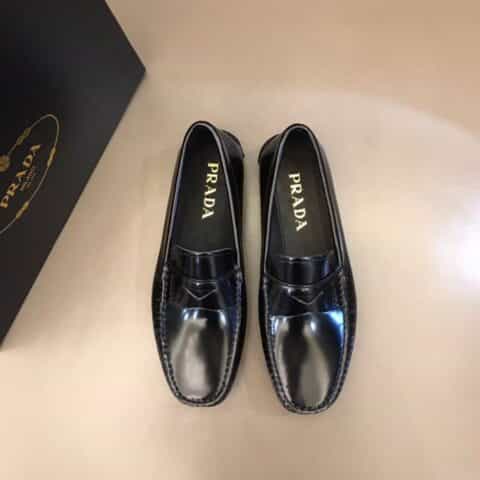 PRADA/普拉达    进口头层牛皮P家经典奢牌驾车豆豆鞋