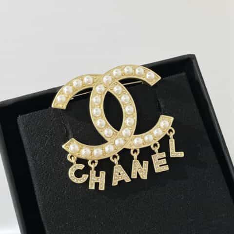 2021新款CHANEL香奈儿双c珍珠流苏胸针