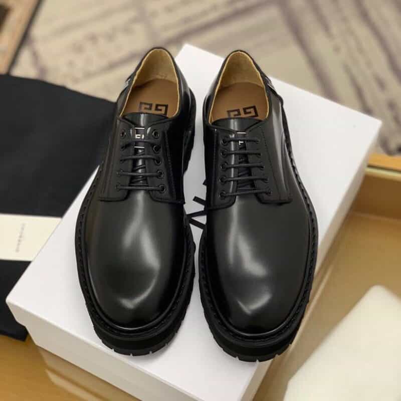 GIVENCHY纪梵希   精选牛皮制作男士休闲皮鞋