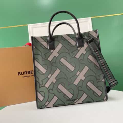 Burberry巴宝莉品牌专属标识图案提花托特包