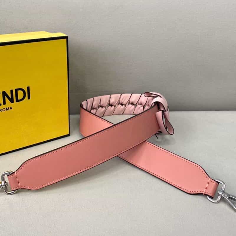 FENDI芬迪皮条穿孔打结编织长肩带645