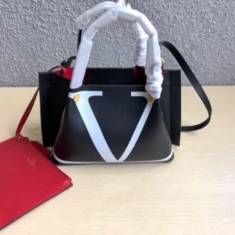 Valentino华伦天奴Garavani Escape 小牛皮购物袋0099S 0099L