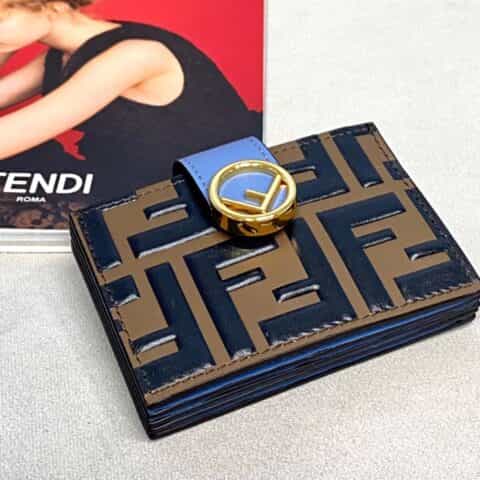 FENDI芬迪标志F造型老花风琴卡包0260