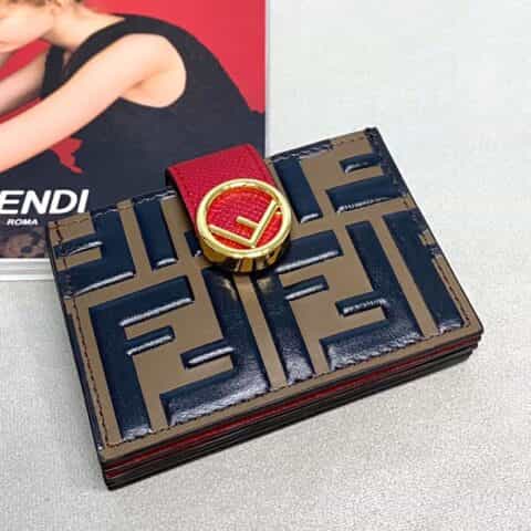 FENDI芬迪标志F造型老花风琴卡包0260
