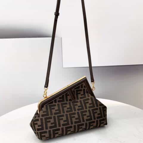FENDI芬迪first系列F字母肩背包80029m 80029L 80029S