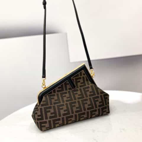 FENDI芬迪first系列F字母肩背包80029m 80029L 80029S