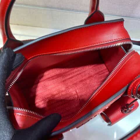 Prada Saffiano皮革手提包 1BA269红色