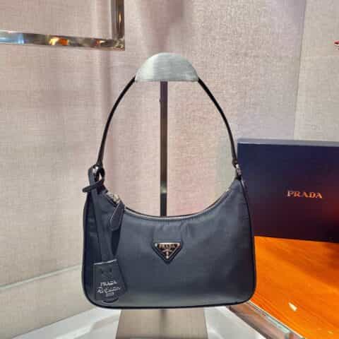 Prada 进口原厂降落伞布料月亮形中古包Hobo腋下包 1NE204黑色