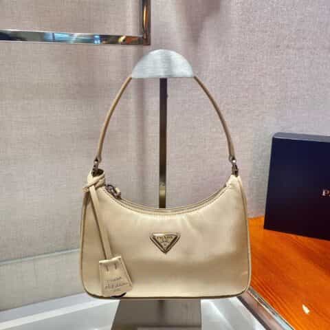 Prada 进口原厂降落伞布料月亮形中古包Hobo腋下包 1NE204杏色