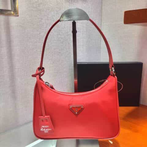 Prada 进口原厂降落伞布料月亮形中古包Hobo腋下包 1NE204红色
