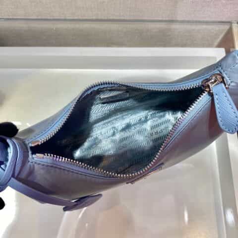 Prada 进口原厂降落伞布料月亮形中古包Hobo腋下包 1NE204雾霾蓝