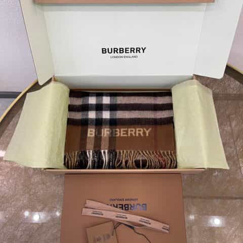 Burberry巴宝莉双色对比格纹羊绒围巾