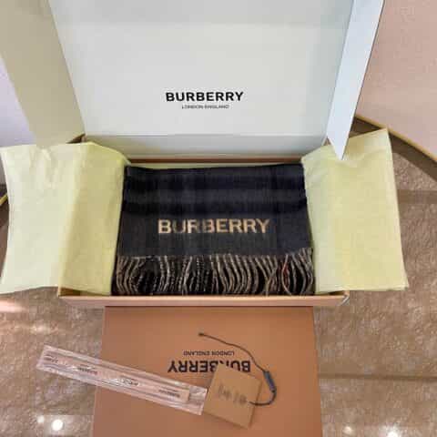 Burberry巴宝莉双色对比格纹羊绒围巾