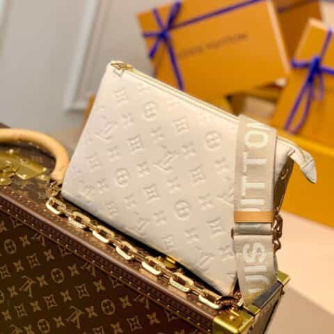 Louis Vuitton LV Coussin PM bag M57793奶白色