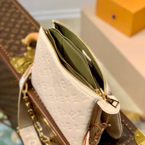 Louis Vuitton LV Coussin PM bag M57793奶白色