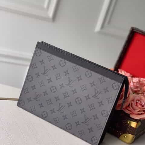 Louis Vuitton LV Pochette Voyage 中号手拿包 M69535