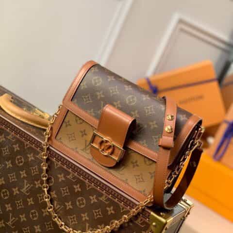 Louis Vuitton LV Dauphine 达芙妮肩背包 M44391