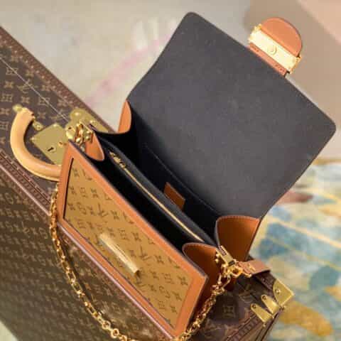 Louis Vuitton LV Dauphine 达芙妮肩背包 M44391