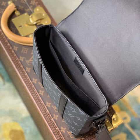 Louis Vuitton LV Trunk Messenger bag M45727黑色
