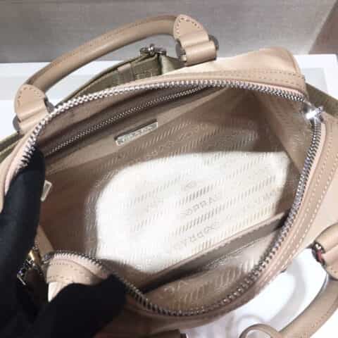 Prada hyper leaves 波士顿三合一枕头包 1BA846卡其