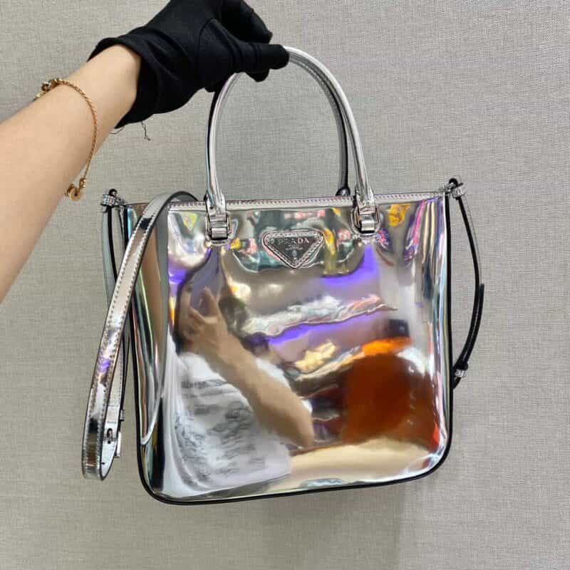 Prada 亮面皮革托特包 1BA330银色