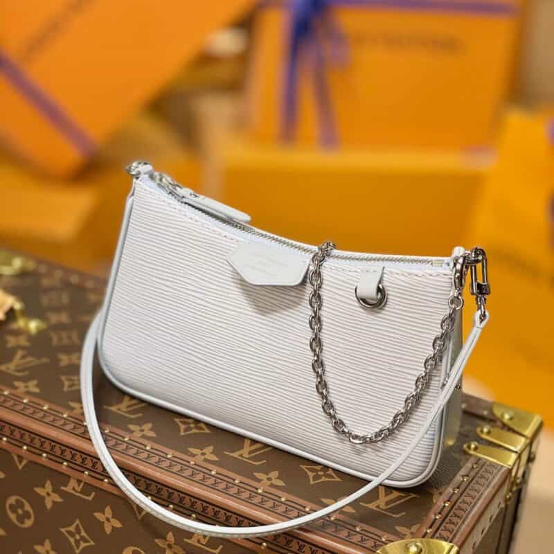 Louis Vuitton LV Easy Pouch on Strap bag M80480天蓝色