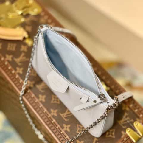 Louis Vuitton LV Easy Pouch on Strap bag M80480天蓝色