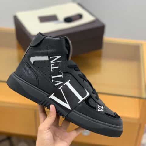 Valentino华伦天奴   六条橡胶效果VLTN logo绑带男款运动鞋