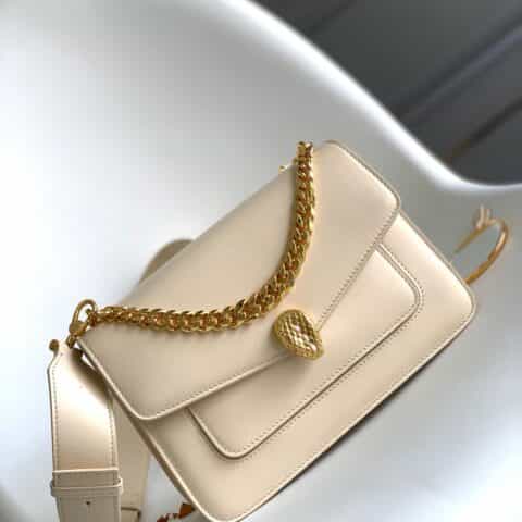 BVLGARI宝格丽象牙白小羊皮斜挎包290323