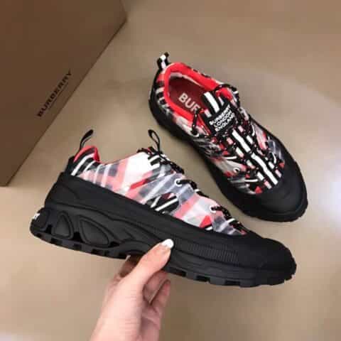 BURBERRY巴宝莉   B家原单精品，时装秀款 Union 运动鞋