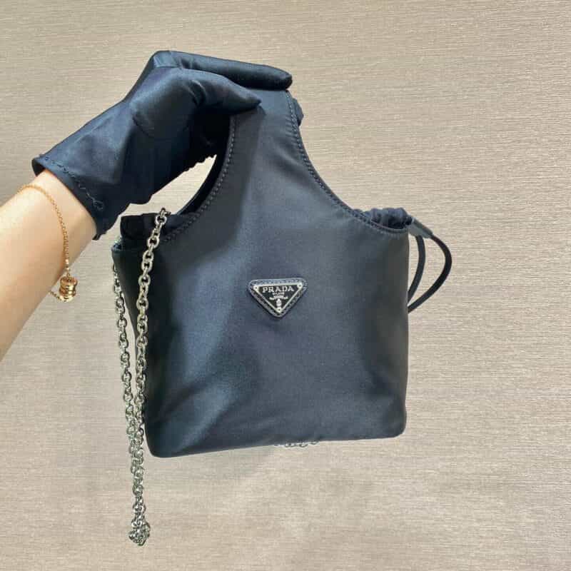 Prada 爆款进口尼龙菜篮子 1BG036黑色