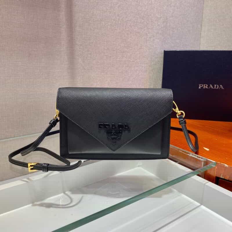 Prada Saffiano皮革斜挎包 1BP020黑色