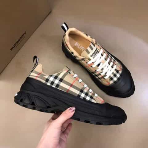 BURBERRY巴宝莉   B家原单精品，时装秀款 Union 运动鞋