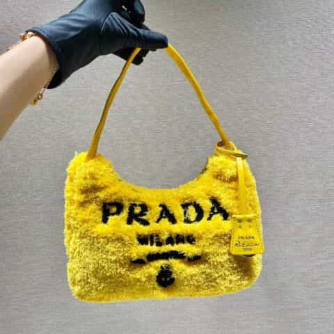Prada 毛绒绒Hobo腋下包 1NE515黄