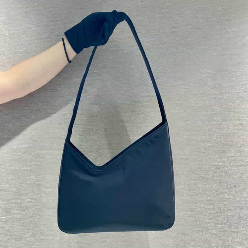 Prada 新款中古异形腋下包 1BD669