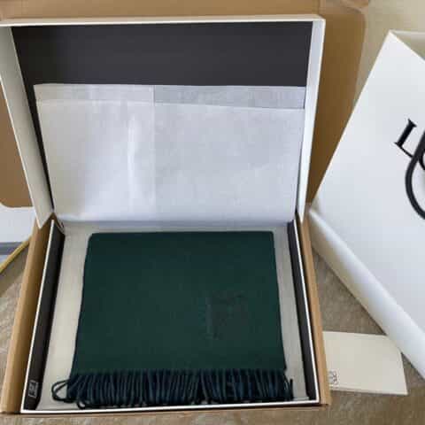 LOEWE罗意威羊毛绒男女同款围巾