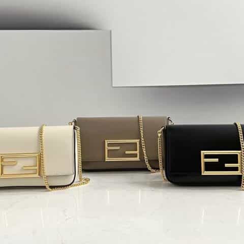 FENDI芬迪进口级手掌纹几何图形简约款baguette手袋8521