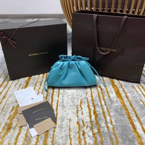 Bottega Veneta The Mini Pouch 云朵包 585852油画蓝
