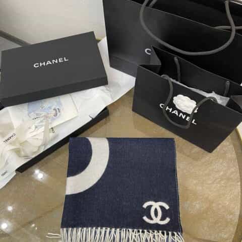CHANEL香奈儿大字母Logo提花渐变色围巾