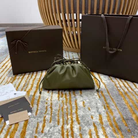 Bottega Veneta The Mini Pouch 云朵包 585852绿色