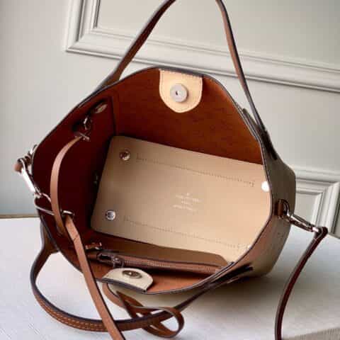 Louis Vuitton LV Hina bag M51950奶白色
