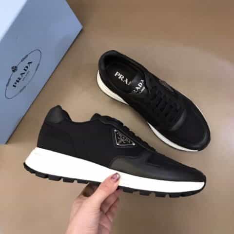 PRADA/普拉达   进口头层小牛皮拼接防水布料男士运动系列
