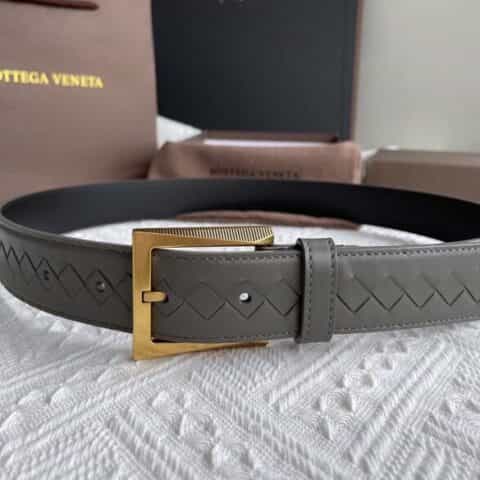 Bottega. Venetia  意大利雾面小牛皮采用编织工艺搭配针式扣头商务休闲腰带