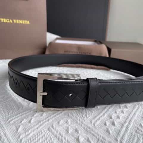 Bottega. Venetia  意大利雾面小牛皮采用编织工艺搭配针式扣头商务休闲腰带