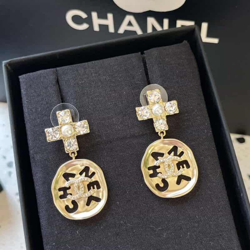 2021新款CHANEL香奈儿十字珍珠耳钉耳环